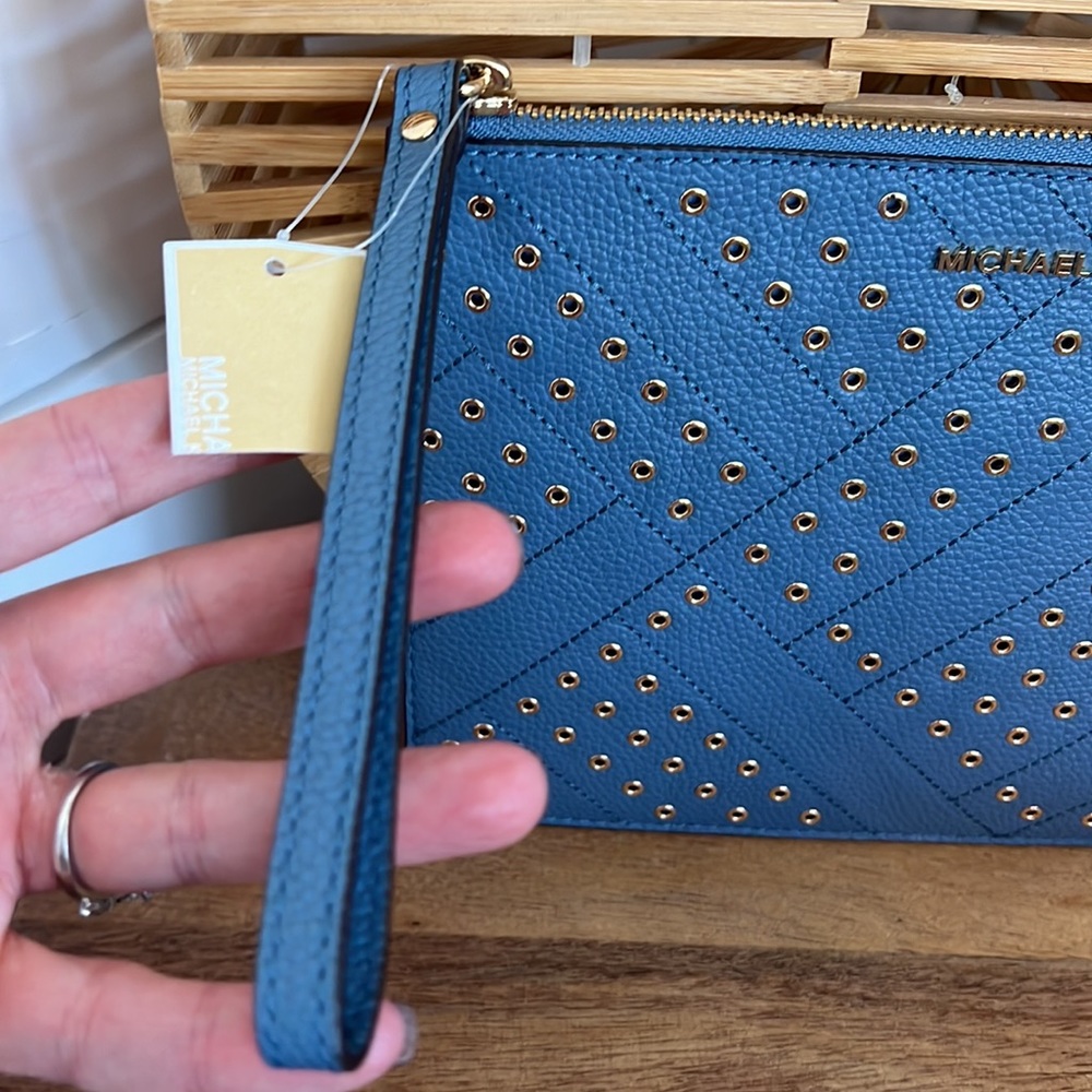 Michael Kors Jet Set Travel Clutch - Picture 7 of 17
